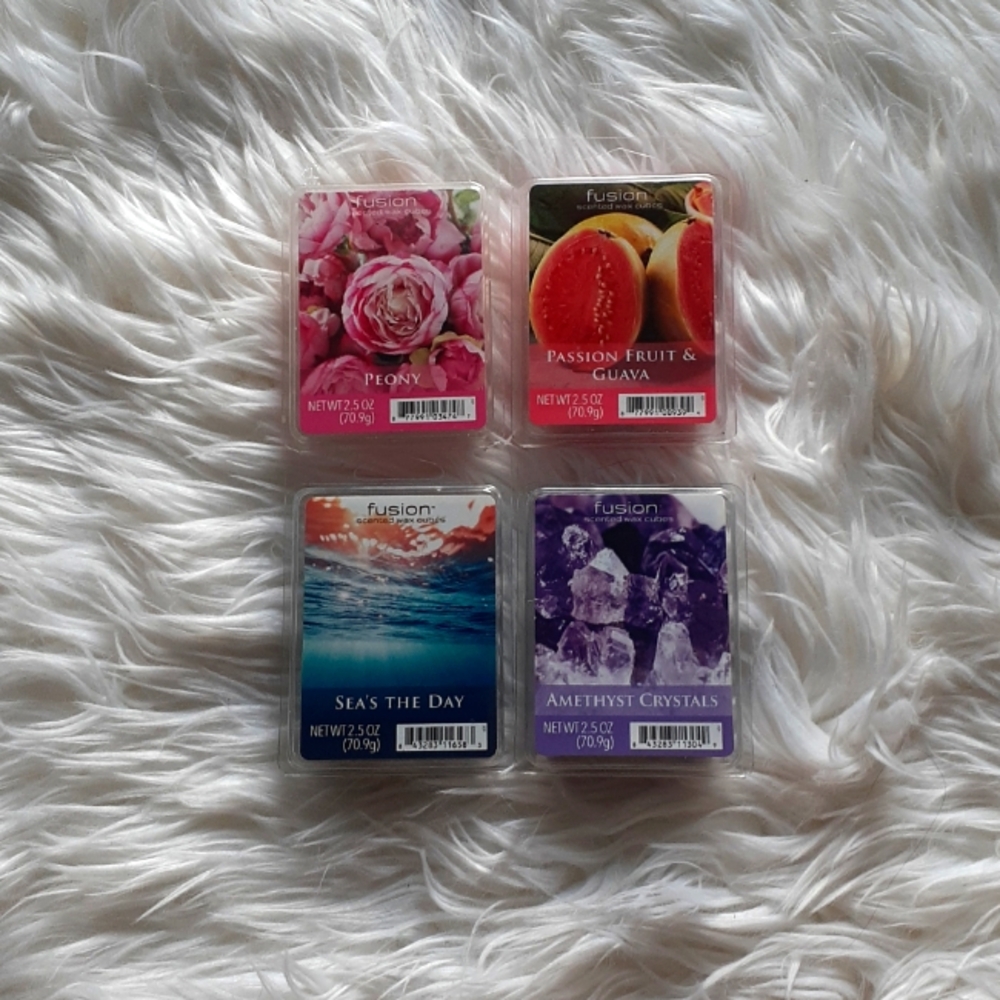 Bundle of 4 NWT Fusion Scented Wax Cubes 2.5 Oz Each